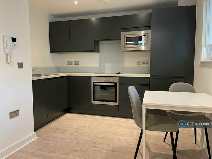 2 Bedroom Flat To Rent In Baltic View, Liverpool, L1