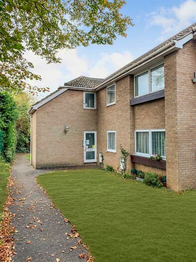 1 Bedroom Flat To Rent In Basing Close, Maidstone, ME15