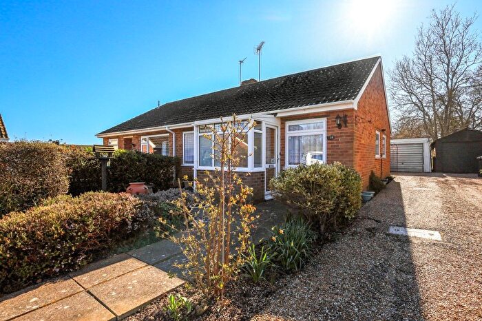 2 Bedroom Bungalow For Sale In Horam Park Close, Horam, Heathfield, East Sussex, TN21