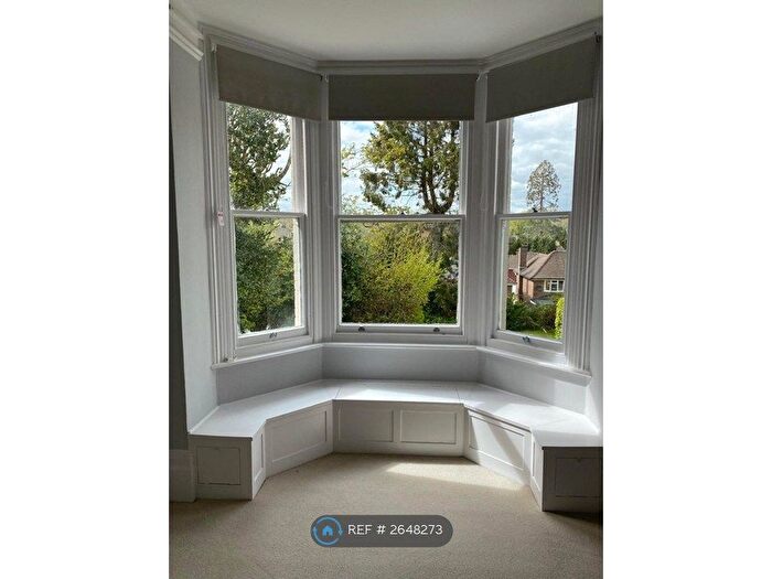 1 Bedroom Flat To Rent In Woodlands, Haywards Heath, RH16