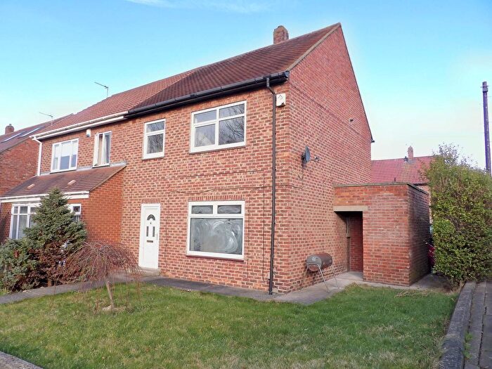 3 Bedroom Semi-Detached House To Rent In Greenside, South Shields, NE34