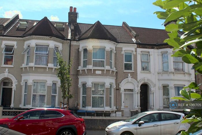 2 Bedroom Flat To Rent In Gonville Road, Thornton Heath, CR7