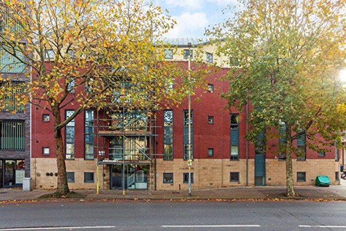 2 Bedroom Flat To Rent In Old Jamaica Road, London, SE16