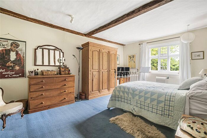 6 Bedroom Detached House For Sale In Scarletts Lane, Kiln Green, Reading, Berkshire, RG10