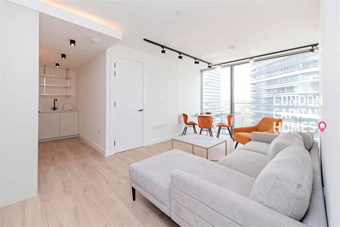 2 Bedroom Apartment To Rent In Valencia Tower, Bollinder Place, London, EC1V
