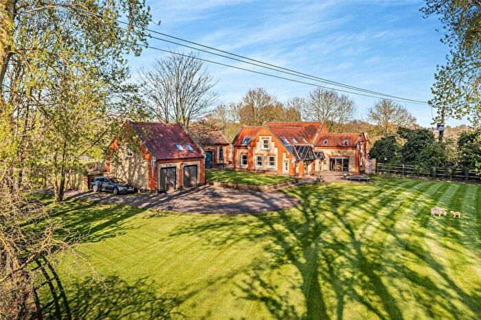 5 Bedroom Detached House For Sale In Barnwell Road, Oundle, PE8