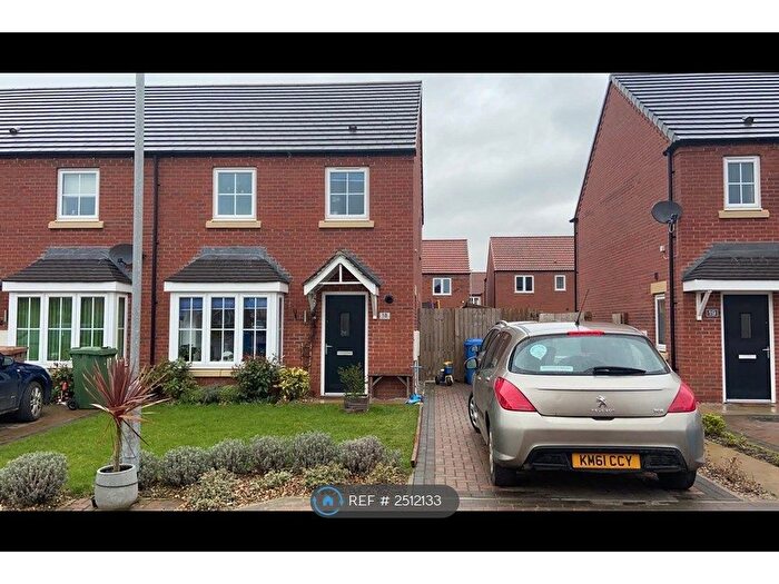 3 Bedroom End Of Terrace House To Rent In Skelton Garth, Pocklington, York, YO42