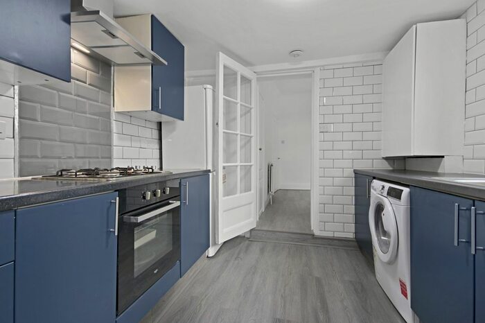 3 Bedroom Terraced House To Rent In Dundee Road, London, SE25