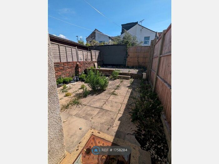 3 Bedroom Terraced House To Rent In Ethel Road, Portsmouth, PO1