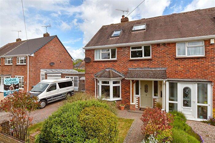 5 Bedroom Semi-Detached House For Sale In Meadow Way, Littlehampton, West Sussex, BN17