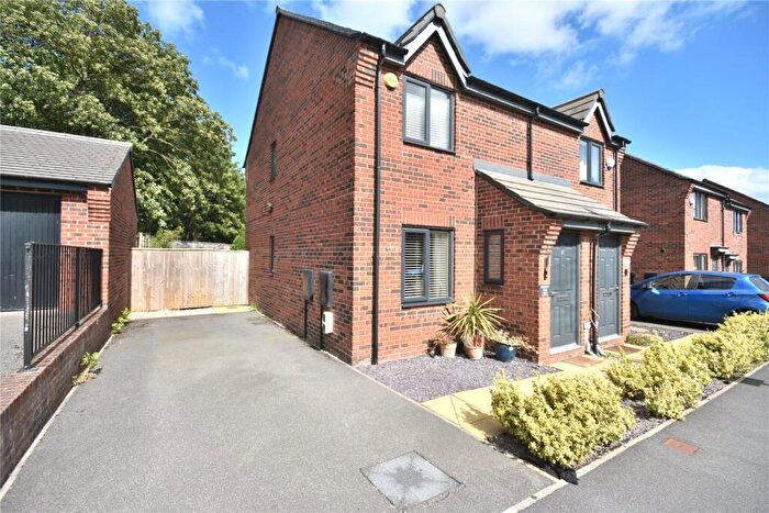 2 Bedroom Semi-Detached House For Sale In Magnolia Road, Seacroft, Leeds, LS14