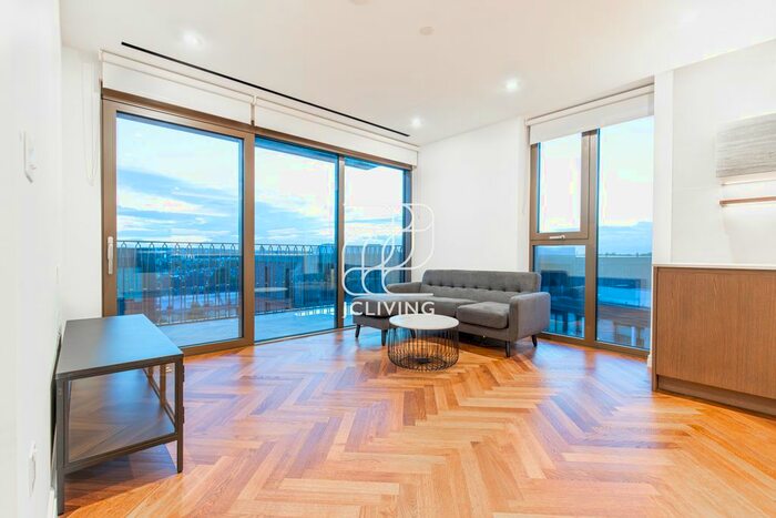 2 Bedroom Flat To Rent In Parkland Walk, London, SW6