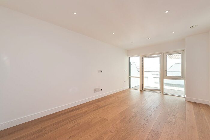 1 Bedroom Flat To Rent In Dickens Yard, London, W5