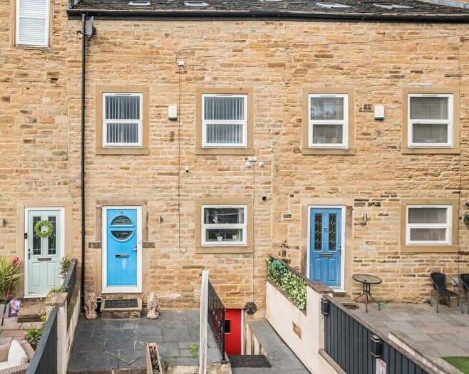 4 Bedroom Terraced House For Sale In Church Lane, Pudsey, West Yorkshire, LS28