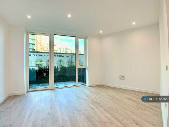1 Bedroom Flat To Rent In Hartingtons Court, London, N4
