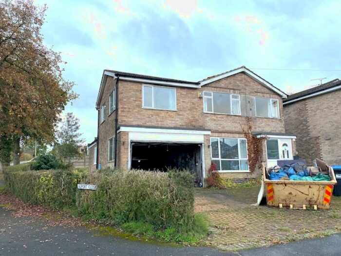 4 Bedroom Detached House For Sale In Alport Close, Hulland Ward, DE6