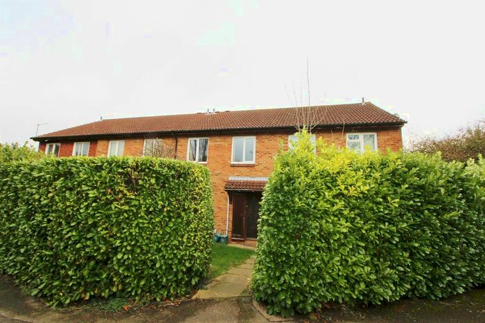 1 Bedroom Flat To Rent In Milford Close, Marshalswick, St. Albans, AL4
