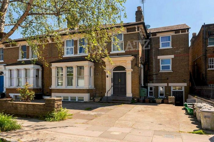 Flat To Rent In Mercers Road, N19