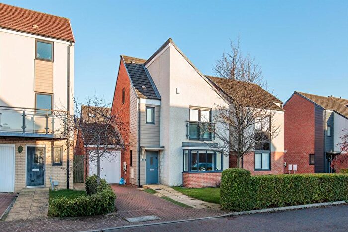 4 Bedroom Detached House For Sale In Bowden Close, Newcastle Upon Tyne, NE13