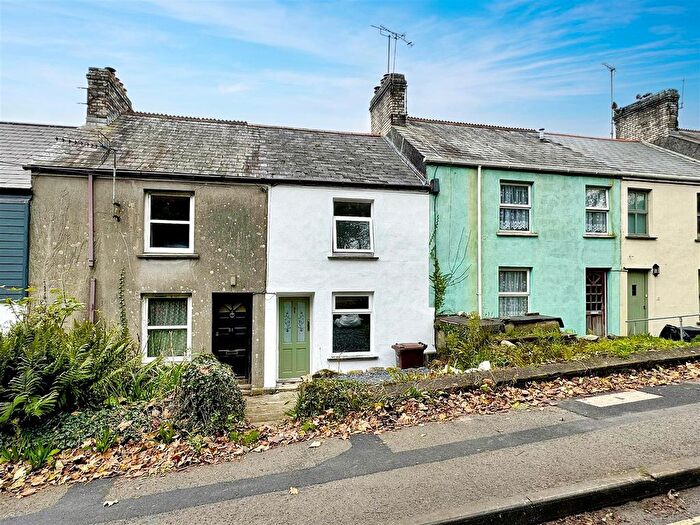 2 Bedroom Terraced House To Rent In Terras Road, St. Stephen, PL26