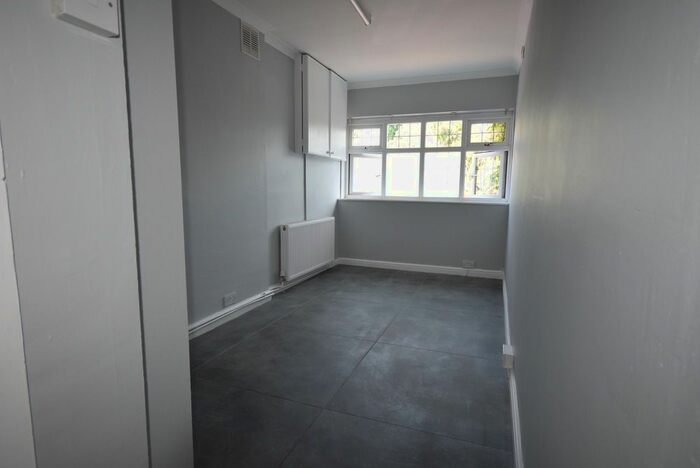 1 Bedroom Studio To Rent In Copse Hill, London, SW20