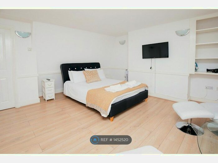 Studio To Rent In Newmarket Road, Cambridge, CB5