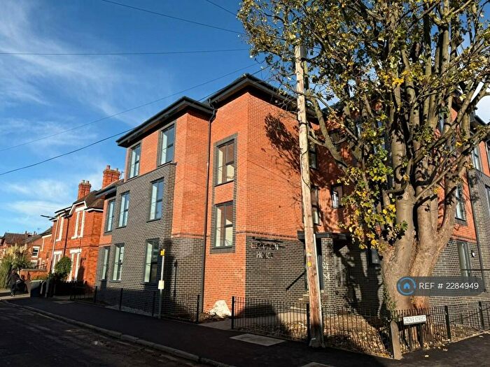 2 Bedroom Flat To Rent In Beeston, Beeston, Nottingham, NG9