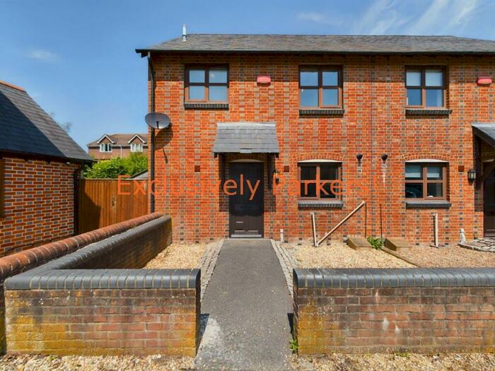 3 Bedroom Semi-Detached House To Rent In Corylus Court, Totton, SO40