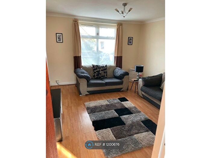 2 Bedroom End Of Terrace House To Rent In Thetford Gardens, Dagenham, RM9