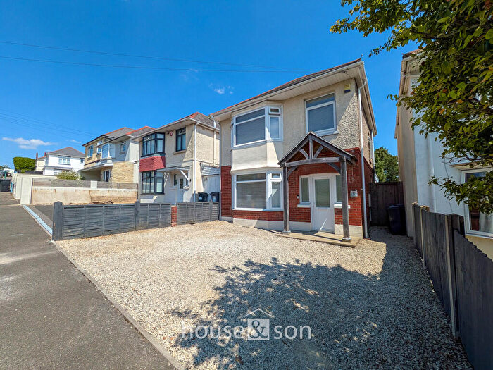 4 Bedroom Detached House For Sale In Murley Road, Bournemouth, BH9