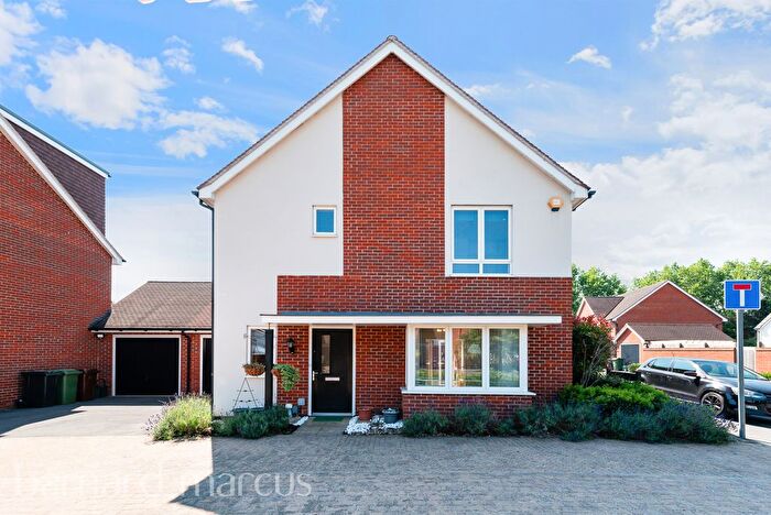 3 Bedroom Property To Rent In Parkview Way, Epsom, KT19