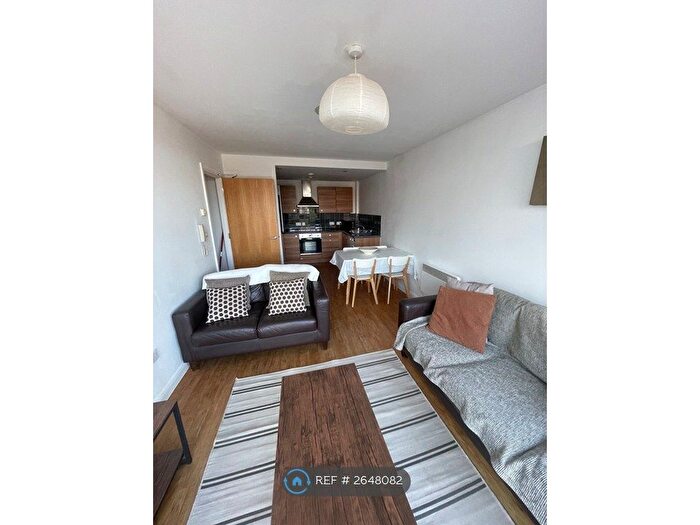 2 Bedroom Flat To Rent In Ludgate Hill, Manchester, M4