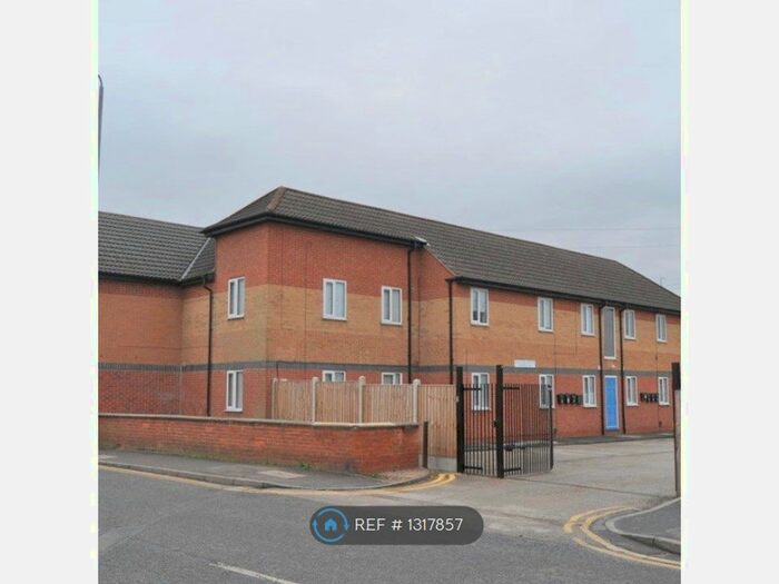 2 Bedroom Flat To Rent In Watnall Road, Hucknall, Nottingham NG15