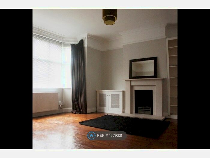 2 Bedroom Maisonette To Rent In Magdalen Road, London, SW18