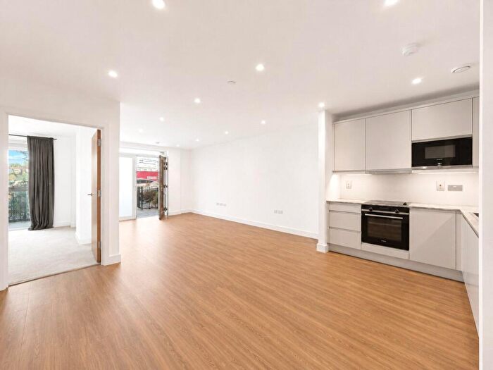1 Bedroom Flat For Sale In Lismore Boulevard, London, NW9