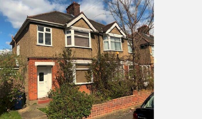 3 Bedroom House To Rent In Grays, Essex, RM17