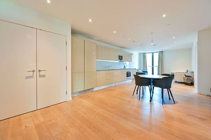 2 Bedroom Flat For Sale In Gabriel Walk, Elephant And Castle, SE1