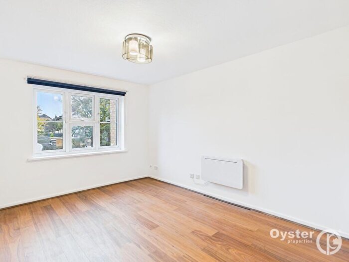 1 Bedroom Flat To Rent In Turnstone Close, London, E13