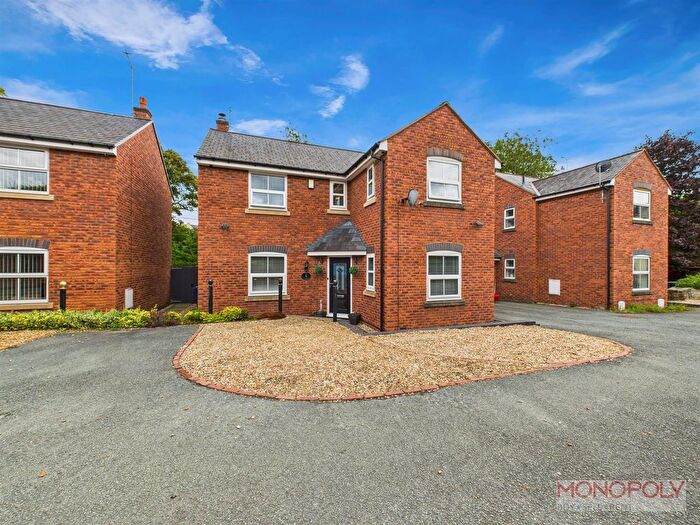 4 Bedroom Link Detached House For Sale In Millbrook, Ruabon, Wrexham, LL14