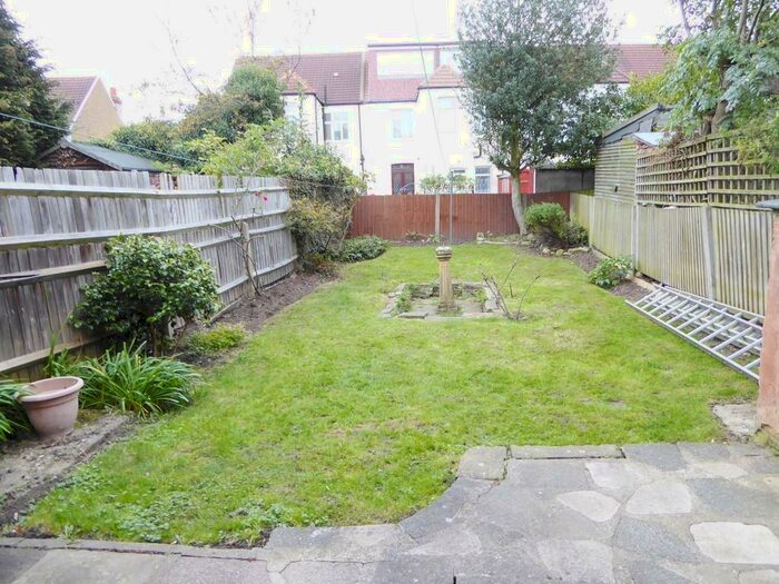 4 Bedroom End Of Terrace House To Rent In Albert Road, Mitcham, CR4