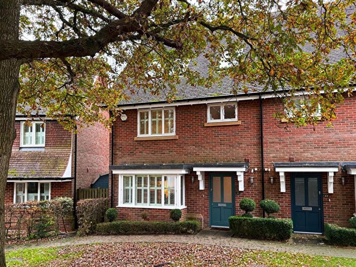 5 Bedroom Semi Detached House For Sale In Shoesmith Lane, Kings Hill, ME19