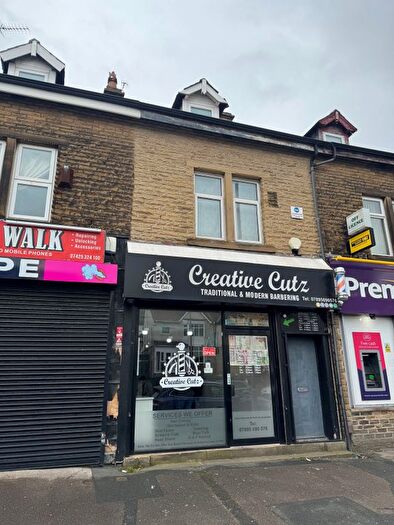 2 Bedroom Flat To Rent In Shipley, BD18