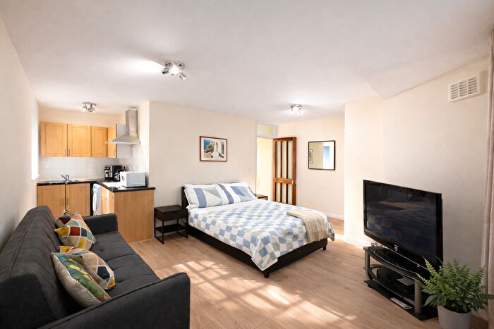 Studio To Rent In Sherbourne Court, London, SW5