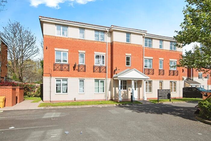 2 Bedroom Apartment For Sale In Princes Gate, West Bromwich, B70