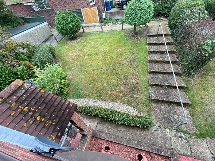 2 Bedroom End Of Terrace House For Sale In Cornwell Crescent, Stanford-Le-Hope, Essex, SS17