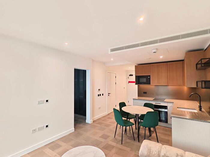 1 Bedroom Studio To Rent In Boxwood Gardens, London, E1W