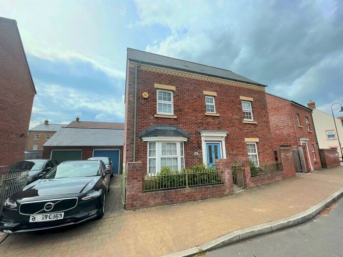 3 Bedroom Detached House To Rent In Wichelstowe, Swindon, SN1