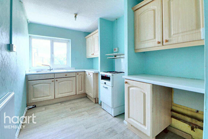 1 Bedroom Flat For Sale In North Wembley, HA0