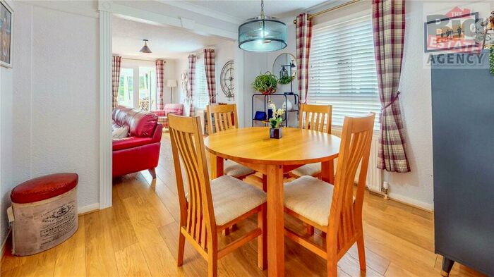 2 Bedroom Retirement Property For Sale In Willowbrook Park, Sandycroft, Deeside, CH5