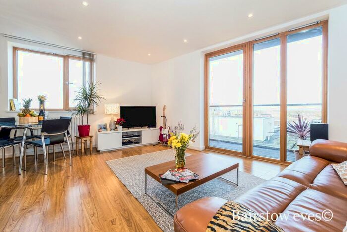 2 Bedroom Flat To Rent In Bath House, Barking, IG11